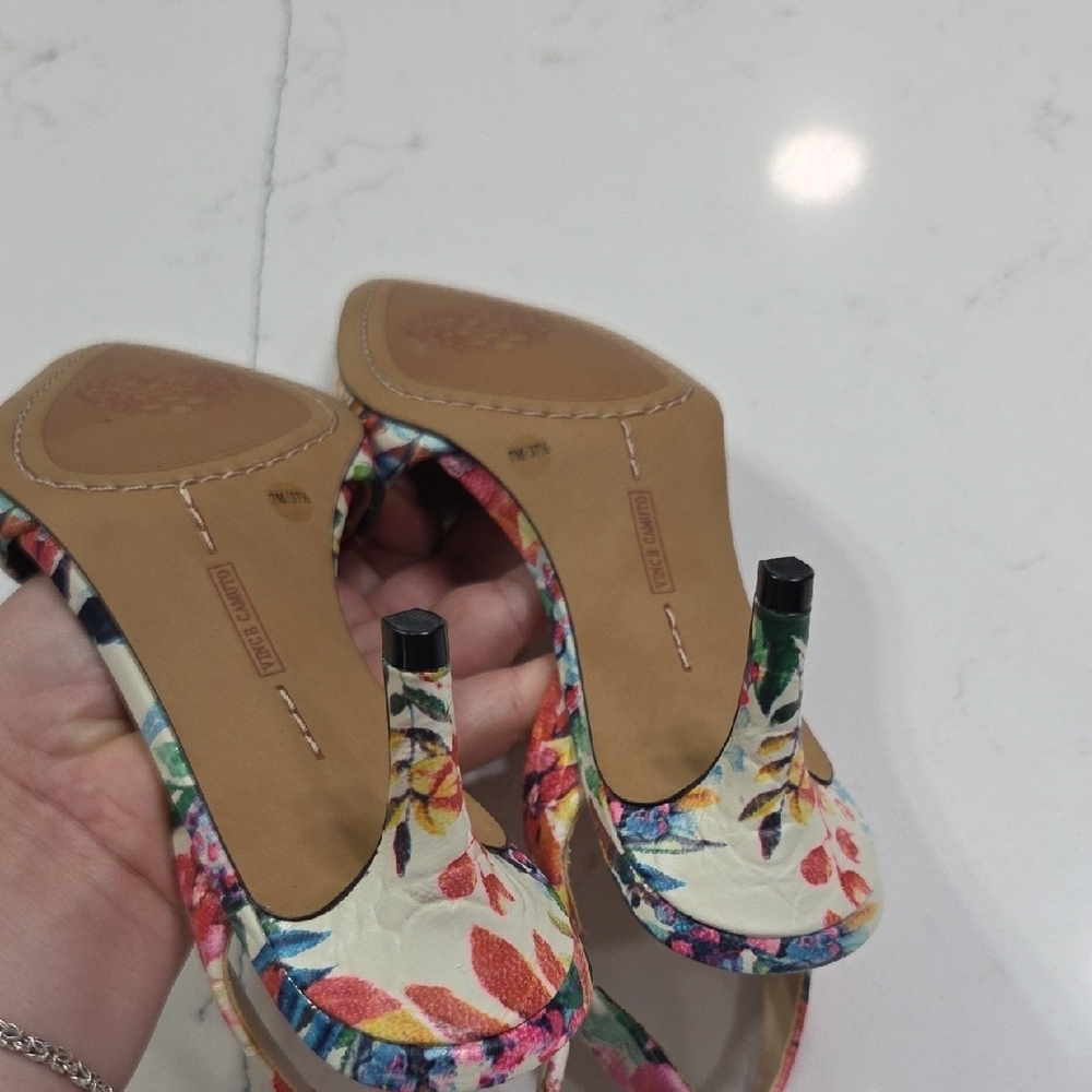 Vince Camuto Floral Slingback Heels Sz7 New Without Tag - Picture 8 of 8